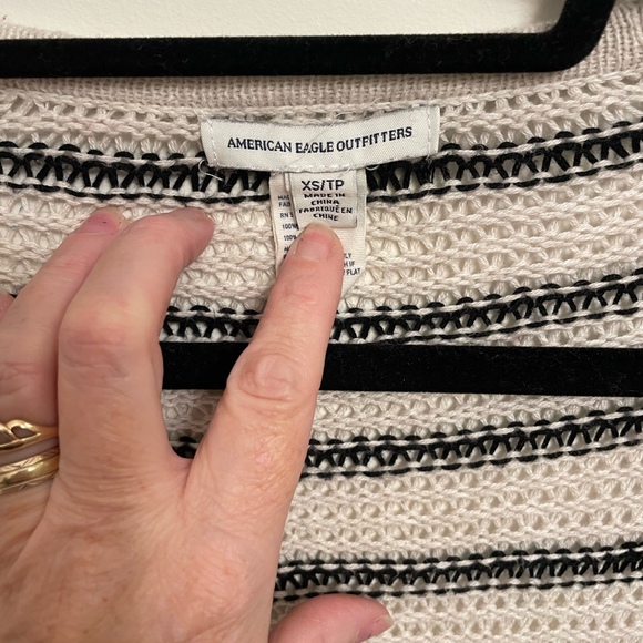 American Eagle Womens Sweater Size XS - Picture 2 of 4